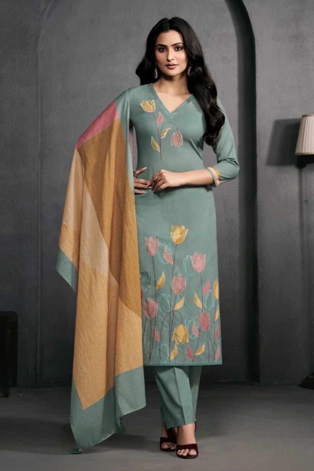 sea-green-floral-embroidered-kurta-set-with-dupatta-3