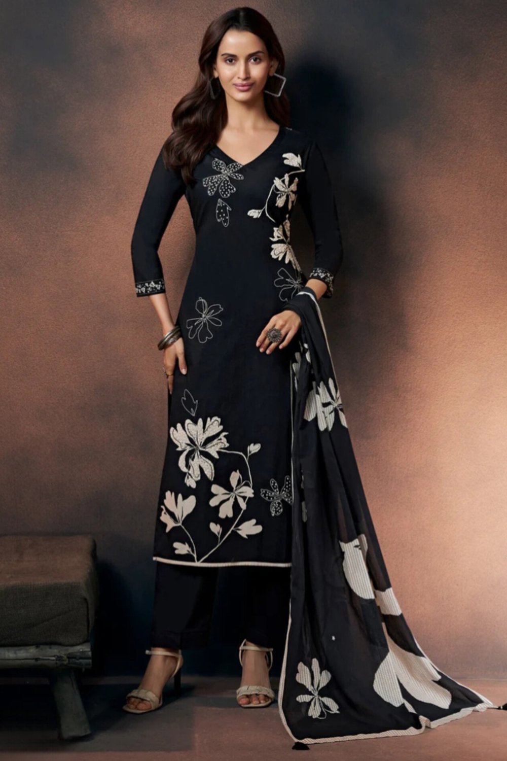 black-beige-floral-printed-kurta-set-with-dupatta