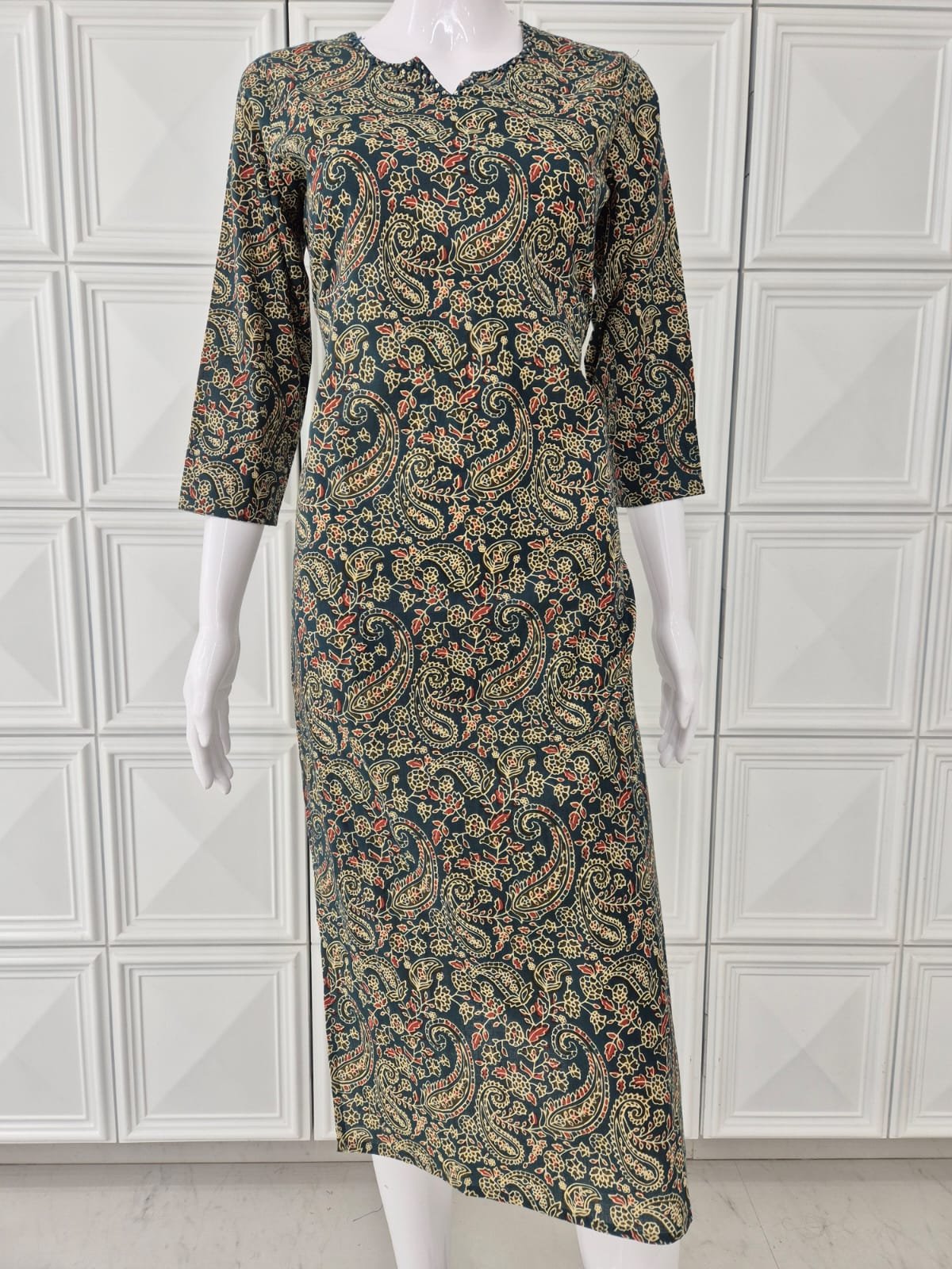 green-kalamkari-printed-cotton-straight-kurti